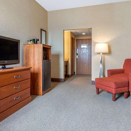 Quality Inn & Suites Mansfield Εξωτερικό φωτογραφία