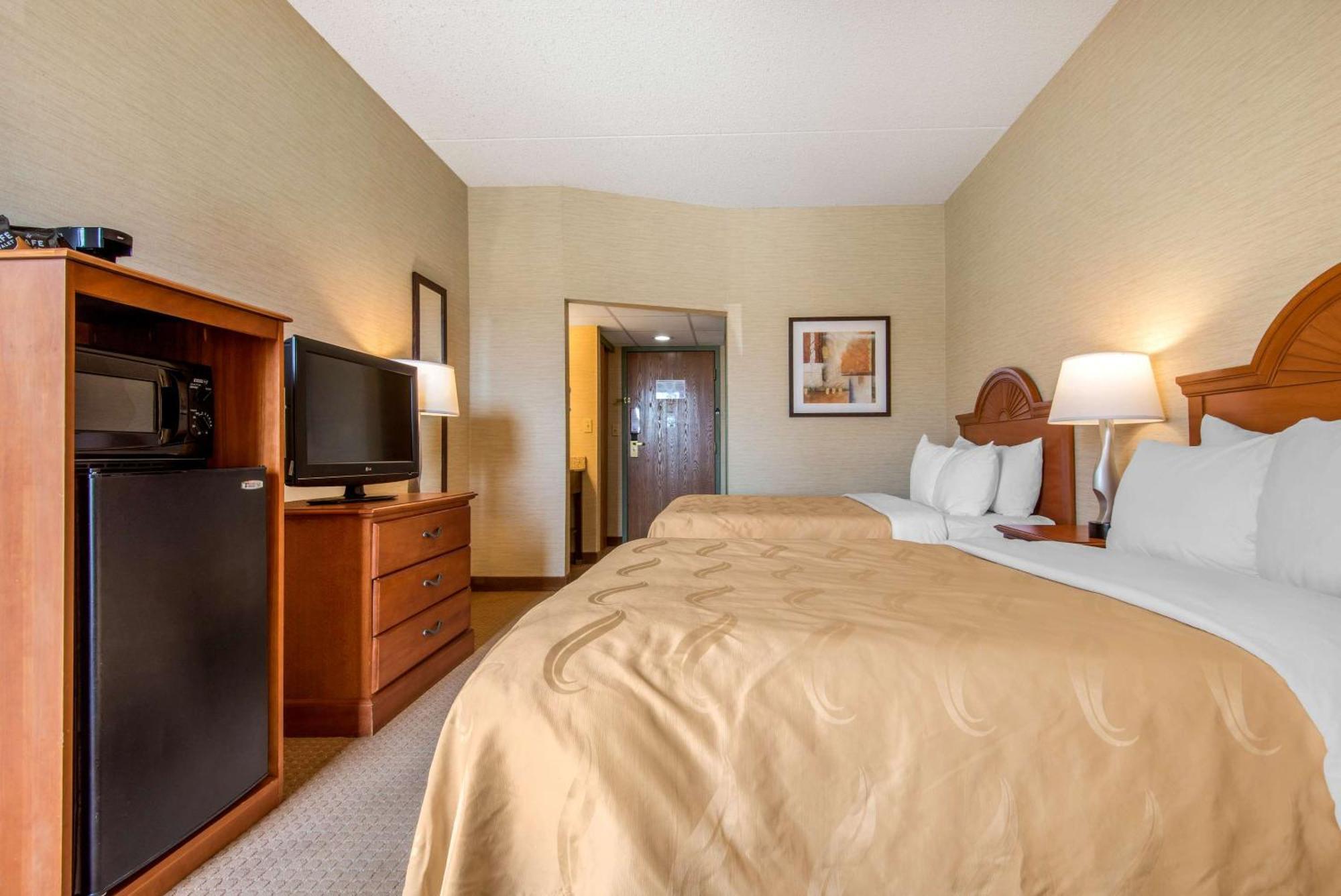 Quality Inn & Suites Mansfield Εξωτερικό φωτογραφία